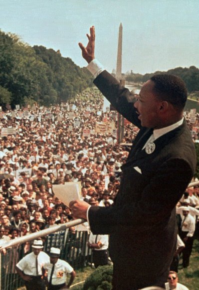 lincoln -- martin luther king on the steps.jpg